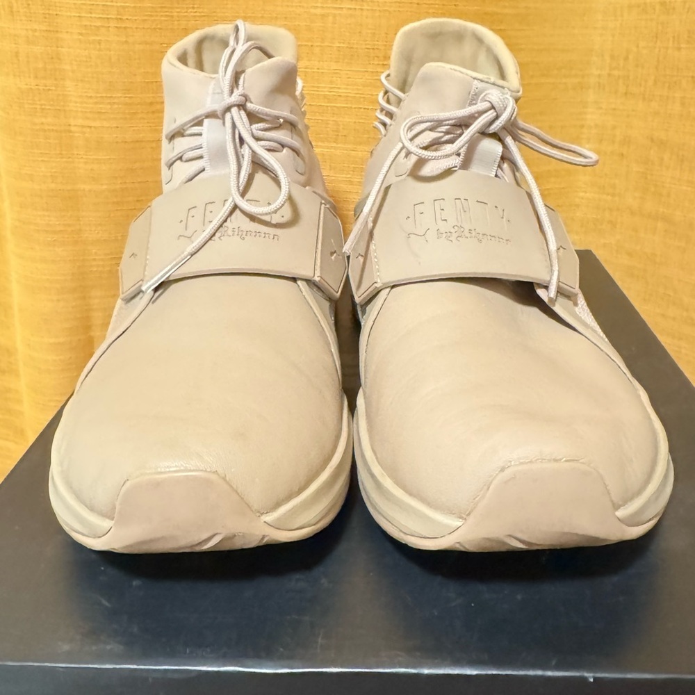 The trainer Hi by Fenty shoes size 8 women’s sesame color